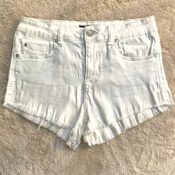 Celebrity Pink White Jean Shorts - Picture 1 of 5